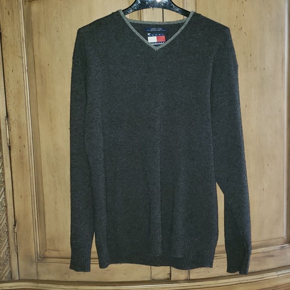 Tommy Hilfiger 100% Lambs Wool Sweater V Neck Mens Size XL